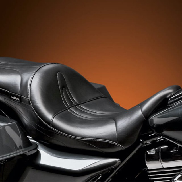LE PERA SORRENTO STITCH 2-UP SEAT HARLEY TOURING 08-19 WITH PYO/BAGGER NATION GAS TANK