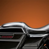 LE PERA SILHOUETTE SMOOTH SEAT HARLEY TOURING 08-21 WITH PYO/BAGGER NATION GAS TANK - SIDE