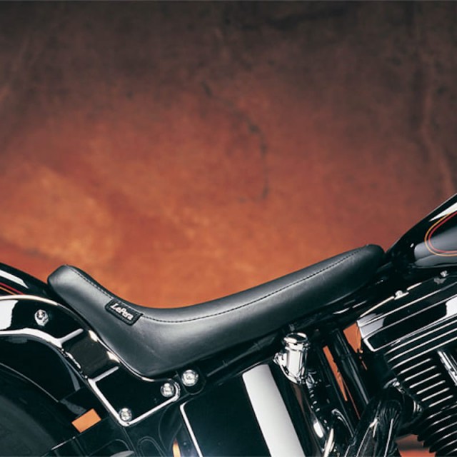 LE PERA SILHOUETTE SMOOTH SOLO SEAT HARLEY SOFTAIL 00-07 - SIDE